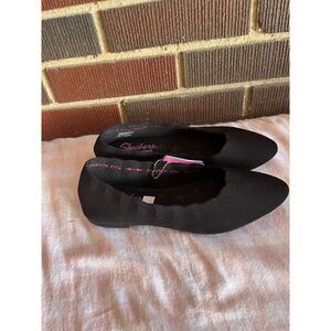 new with tags Skechers air cooled memory foam flats